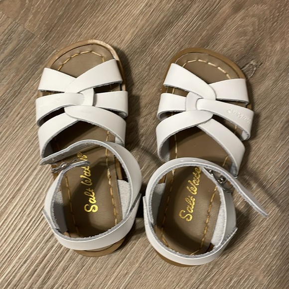 Salt Water White Sandals - Picture 2 of 4